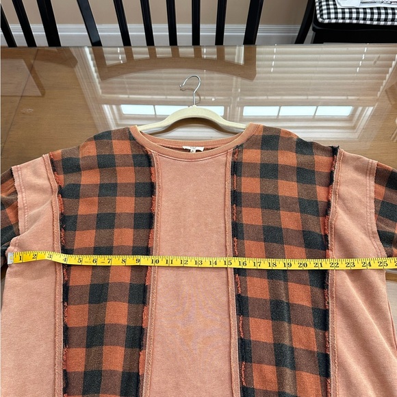 Easel Checkered Top - Black and Orange - Picture 4 of 6